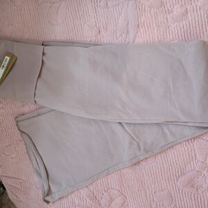 SKIMS Women's Pants in Light Beige